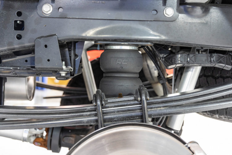 ROUGH COUNTY AIR SPRING KIT W/COMPRESSOR & WIRELESS CONTROLLER 17-22 SUPER DUTY’S (F-250/F-350)