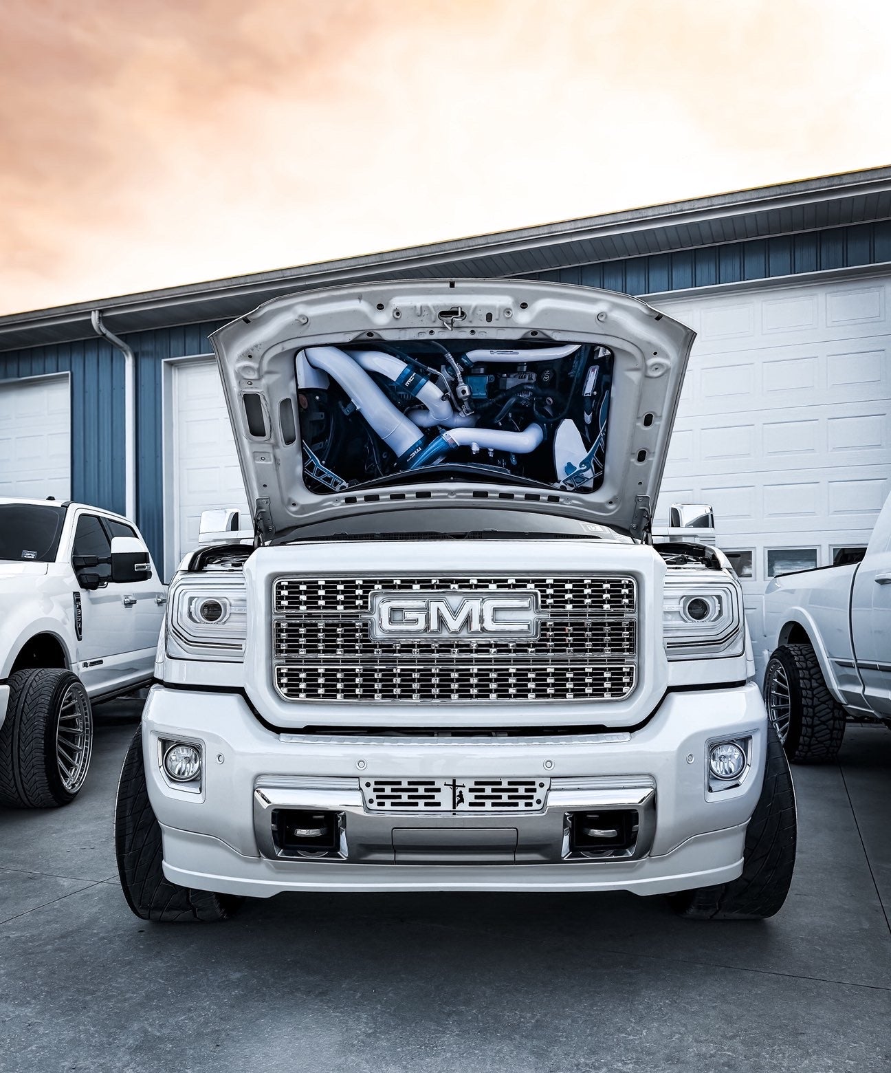 Hood Mirror For 17 to 19 GMC 2500/3500