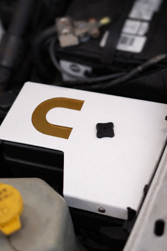 02 to 05 Dodge Ram Fuse Box Cover