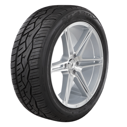 305/45R22 118H XL NT420V 32.8 3054522