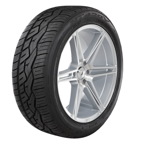 LT325/50R20 F 124S NT420V 32.8 3255020